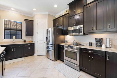 TURNKEY (all furnishings and appliances) end-unit luxury coach on Esplanade Golf and Country at Lakewood Ranch in Florida - for sale on GolfHomes.com, golf home, golf lot