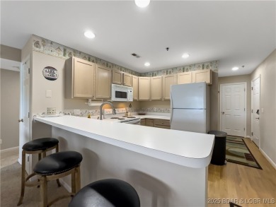 Whether you're looking for a weekend getaway, a permanent on Lake Valley Country Club in Missouri - for sale on GolfHomes.com, golf home, golf lot