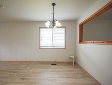Highly desirable main level ranch style in great location near on Boughton Ridge Golf Course in Illinois - for sale on GolfHomes.com, golf home, golf lot