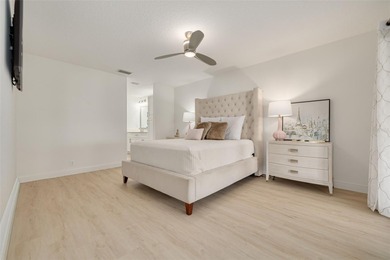 One or more photo(s) has been virtually staged. Welcome home to on Mainlands Golf Club in Florida - for sale on GolfHomes.com, golf home, golf lot