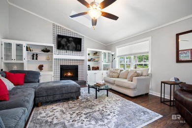 Better Than New and Priced to Sell!This beautiful 3/2 home has on Lake Forest Yacht and Country Club in Alabama - for sale on GolfHomes.com, golf home, golf lot