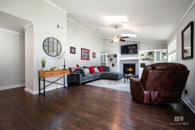 Better Than New and Priced to Sell!This beautiful 3/2 home has on Lake Forest Yacht and Country Club in Alabama - for sale on GolfHomes.com, golf home, golf lot