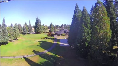 Condo with frontage on Rock Creek Golf club 10th hole 2 bedrooms on Rock Creek Country Club in Oregon - for sale on GolfHomes.com, golf home, golf lot