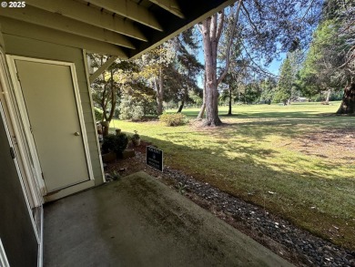 Condo with frontage on Rock Creek Golf club 10th hole 2 bedrooms on Rock Creek Country Club in Oregon - for sale on GolfHomes.com, golf home, golf lot