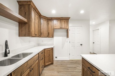 Welcome to this spacious 4,104 sq ft DUPLEX in one of Rexburgs on  in  - for sale on GolfHomes.com, golf home, golf lot