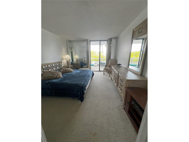 Beautifully maintained 2 bed/2 bath residence in the desirable on Turnberry Isle Resort and Club in Florida - for sale on GolfHomes.com, golf home, golf lot