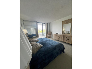 Beautifully maintained 2 bed/2 bath residence in the desirable on Turnberry Isle Resort and Club in Florida - for sale on GolfHomes.com, golf home, golf lot