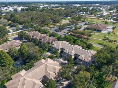 Welcome home to this beautifully cared-for 3-bedroom, 2.5-bath on Largo Golf Course in Florida - for sale on GolfHomes.com, golf home, golf lot
