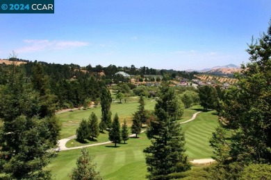 PROFESSIONAL PHOTOS AVAILABLE MONDAY NOV 3RD. MCC living at its on Moraga Country Club in California - for sale on GolfHomes.com, golf home, golf lot