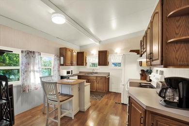 Welcome to Camp-A-Wyle on Tooke Lake! This well-maintained and on Glen Lakes Country Club in Florida - for sale on GolfHomes.com, golf home, golf lot