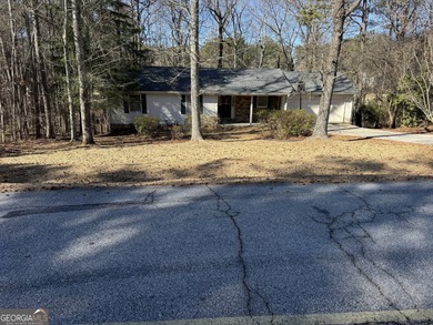 Golf-front home in Fairfield Plantation featuring recently on Fairfield Plantation Golf and Country Club in Georgia - for sale on GolfHomes.com, golf home, golf lot