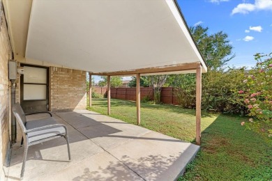 This 3 bedroom 2 bath house in Grand Prairie has a open-concept on Prairie Lakes Golf Club in Texas - for sale on GolfHomes.com, golf home, golf lot
