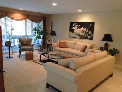 Move-in ready 2nd floor condo in the highly sought-after on Oak Hills Country Club in Illinois - for sale on GolfHomes.com, golf home, golf lot