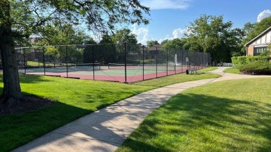 Move-in ready 2nd floor condo in the highly sought-after on Oak Hills Country Club in Illinois - for sale on GolfHomes.com, golf home, golf lot