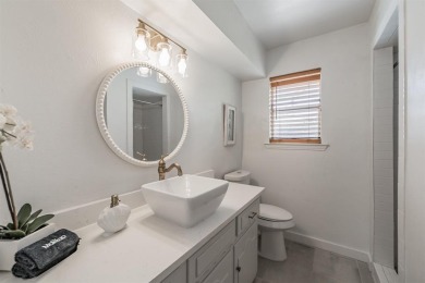 Fabulous 4 bedroom, 3 bath home in Farmers Branch offering two on Brookhaven Country Club - Golf Course in Texas - for sale on GolfHomes.com, golf home, golf lot