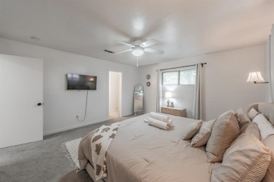 Fabulous 4 bedroom, 3 bath home in Farmers Branch offering two on Brookhaven Country Club - Golf Course in Texas - for sale on GolfHomes.com, golf home, golf lot