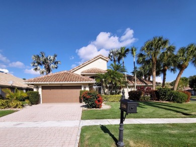 WOW! Roof Installed Nov 2021! This well maintained 2 Bed + den on Westchester Golf and Country Club in Florida - for sale on GolfHomes.com, golf home, golf lot