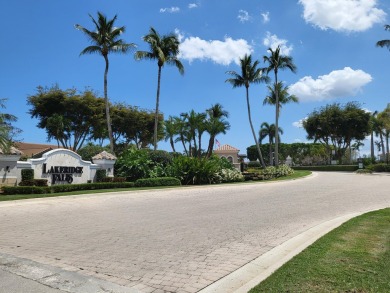 WOW! Roof Installed Nov 2021! This well maintained 2 Bed + den on Westchester Golf and Country Club in Florida - for sale on GolfHomes.com, golf home, golf lot