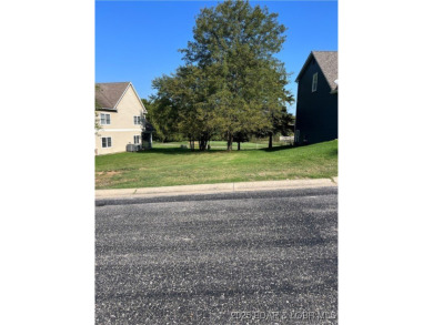 Wonderful LEVEL lot located on the 13th green of Old Kinderhook on The Club At Old Kinderhook in Missouri - for sale on GolfHomes.com, golf home, golf lot