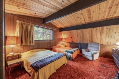 Welcome to this charming 2-story Moonridge cabin, perfectly on Big Bear Mountain Ski and Golf Resort in California - for sale on GolfHomes.com, golf home, golf lot