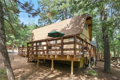 Welcome to this charming 2-story Moonridge cabin, perfectly on Big Bear Mountain Ski and Golf Resort in California - for sale on GolfHomes.com, golf home, golf lot