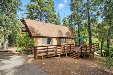 Welcome to this charming 2-story Moonridge cabin, perfectly on Big Bear Mountain Ski and Golf Resort in California - for sale on GolfHomes.com, golf home, golf lot