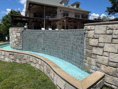 The BEST OF THE BEST. Top floor corner unit toward the lake on Don Gardner Par 3 Golf Course in Missouri - for sale on GolfHomes.com, golf home, golf lot