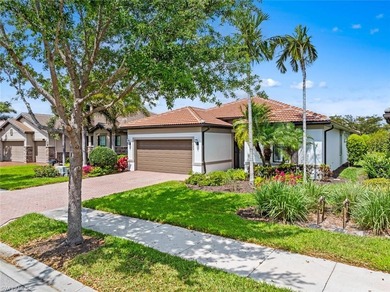 PREMIUM GOLF COURSE & WATER VIEW -- This beautiful home offers on Panther Run Golf Club in Florida - for sale on GolfHomes.com, golf home, golf lot