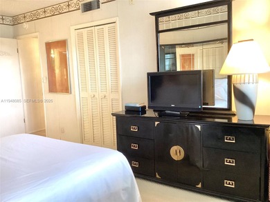 Wonderful and bright, 2 Bed/2 Bath condo located in the highly on Palm-Aire Country Club and Resort - Palms in Florida - for sale on GolfHomes.com, golf home, golf lot