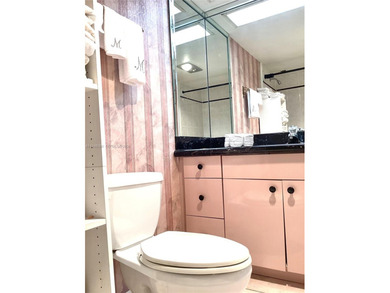 Wonderful and bright, 2 Bed/2 Bath condo located in the highly on Palm-Aire Country Club and Resort - Palms in Florida - for sale on GolfHomes.com, golf home, golf lot