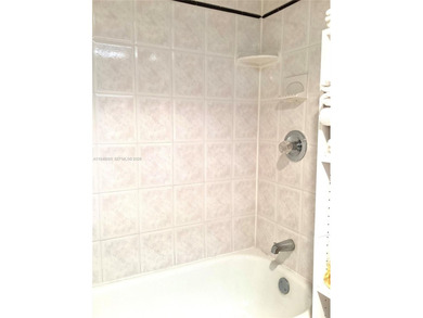 Wonderful and bright, 2 Bed/2 Bath condo located in the highly on Palm-Aire Country Club and Resort - Palms in Florida - for sale on GolfHomes.com, golf home, golf lot