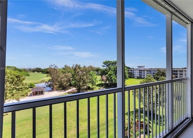 Wonderful and bright, 2 Bed/2 Bath condo located in the highly on Palm-Aire Country Club and Resort - Palms in Florida - for sale on GolfHomes.com, golf home, golf lot