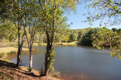 Spectacularly maintained furnished 1 bedroom 1 Bath townhome on Mill Creek Country Club in North Carolina - for sale on GolfHomes.com, golf home, golf lot