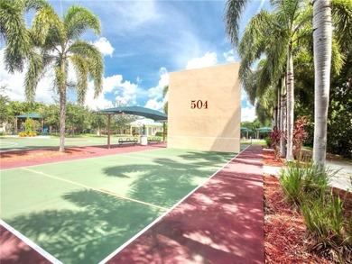 Wonderful and bright, 2 Bed/2 Bath condo located in the highly on Palm-Aire Country Club and Resort - Palms in Florida - for sale on GolfHomes.com, golf home, golf lot