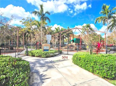 Wonderful and bright, 2 Bed/2 Bath condo located in the highly on Palm-Aire Country Club and Resort - Palms in Florida - for sale on GolfHomes.com, golf home, golf lot