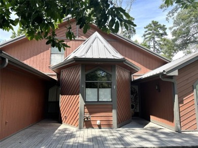 Great curb appeal on this 3BD-3BA Golf Course Home at Holly Lake on Holly Lake Ranch Golf Club in Texas - for sale on GolfHomes.com, golf home, golf lot