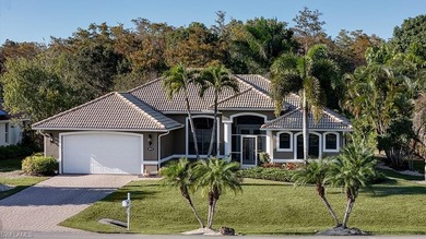 Royal Hammock Boulevard is a beautifully maintained on Eagle Lakes Golf Club in Florida - for sale on GolfHomes.com, golf home, golf lot