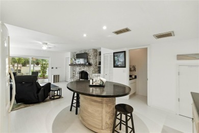 --Beautifully Renovated Townhome in On Top of the World - on On Top of the World Golf Course in Florida - for sale on GolfHomes.com, golf home, golf lot