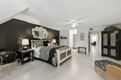 --Beautifully Renovated Townhome in On Top of the World - on On Top of the World Golf Course in Florida - for sale on GolfHomes.com, golf home, golf lot