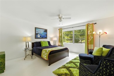 --Beautifully Renovated Townhome in On Top of the World - on On Top of the World Golf Course in Florida - for sale on GolfHomes.com, golf home, golf lot