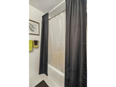 --Beautifully Renovated Townhome in On Top of the World - on On Top of the World Golf Course in Florida - for sale on GolfHomes.com, golf home, golf lot