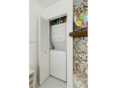 --Beautifully Renovated Townhome in On Top of the World - on On Top of the World Golf Course in Florida - for sale on GolfHomes.com, golf home, golf lot