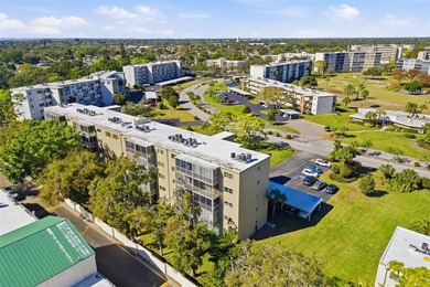 Welcome to effortless Florida living with golf course views! on Pinebrook/Ironwood Golf Course in Florida - for sale on GolfHomes.com, golf home, golf lot