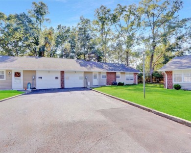 2-bedroom, 1 bathroom w/ attached garage, in Leisure Village, a on Leisure Village Golf Course in New York - for sale on GolfHomes.com, golf home, golf lot