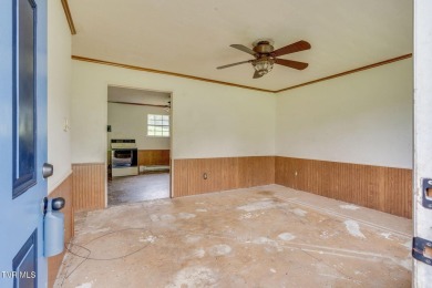 Investment opportunity! This home is loaded with potential. It on Mc Donald Hills Golf Club in Tennessee - for sale on GolfHomes.com, golf home, golf lot