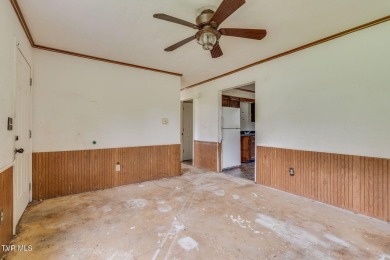 Investment opportunity! This home is loaded with potential. It on Mc Donald Hills Golf Club in Tennessee - for sale on GolfHomes.com, golf home, golf lot