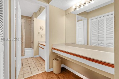 This charming 2-bedroom, 2-bathroom first-floor villa in Port on Port Royal Golf and Racquet Club in South Carolina - for sale on GolfHomes.com, golf home, golf lot