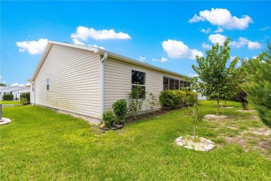 Start living The Villages(R) lifestyle today! Well cared for 2 on The Links of Spruce Creek in Florida - for sale on GolfHomes.com, golf home, golf lot