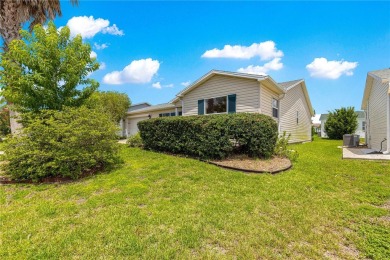 Start living The Villages(R) lifestyle today! Well cared for 2 on The Links of Spruce Creek in Florida - for sale on GolfHomes.com, golf home, golf lot