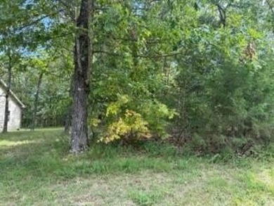 Gorgeous, almost level lot in the prestigious Stonebridge on Ledgestone Country Club and Golf Course in Missouri - for sale on GolfHomes.com, golf home, golf lot